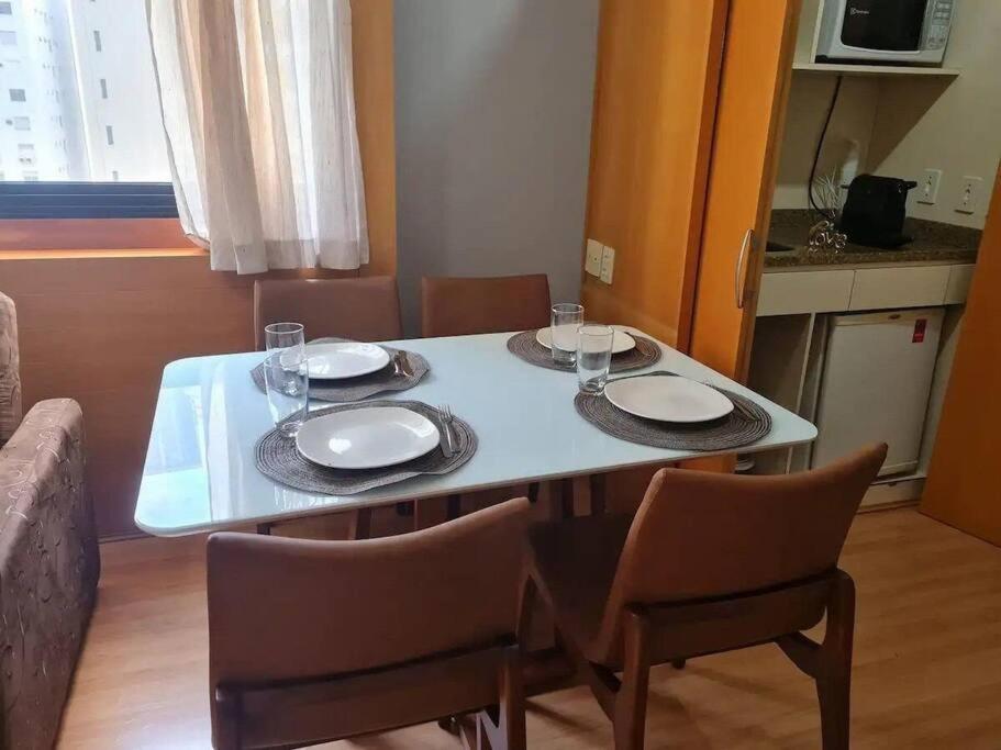 Flat 4 Estrelas Prox Av Paulista, Hc, Convencoes Reboucas, Metro, Bares Nos Jardins Apartamento São Paulo
